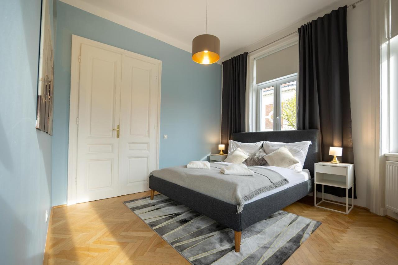 Turquoise Inspired Deluxe Centrally Located Vienne Extérieur photo