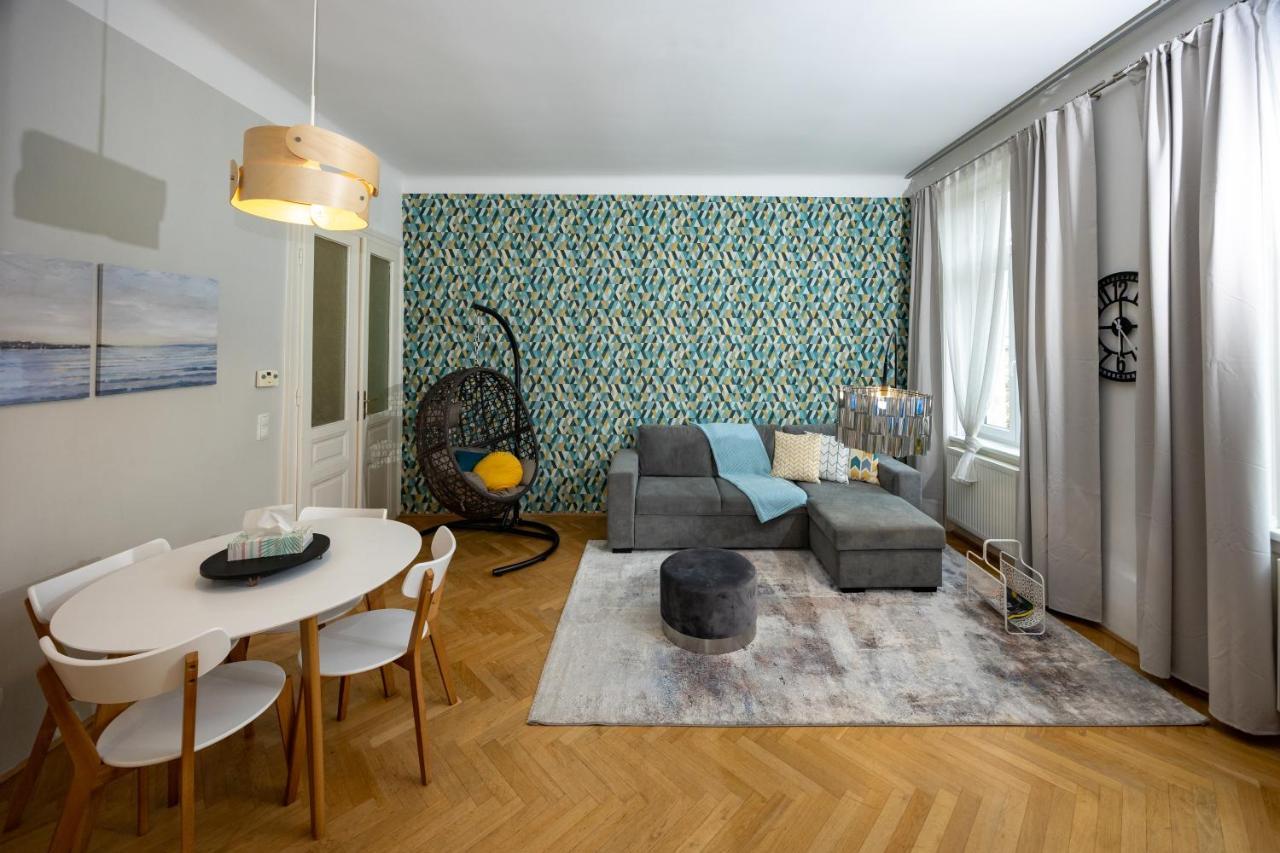 Turquoise Inspired Deluxe Centrally Located Vienne Extérieur photo