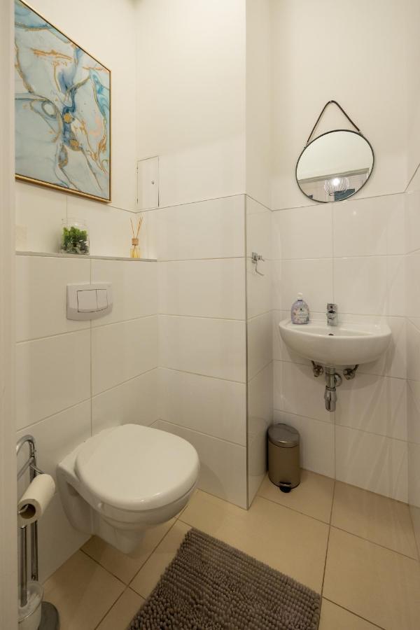 Turquoise Inspired Deluxe Centrally Located Vienne Extérieur photo
